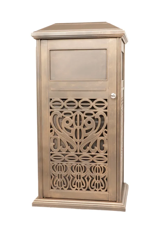 Elizabeth Bin